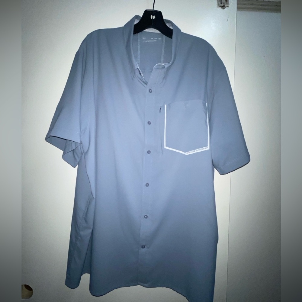 Under Armor Fishing/Hiking Shirt
